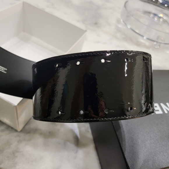 Authentic Chanel CC Patent Leather Wide Belt - Picture 8 of 12